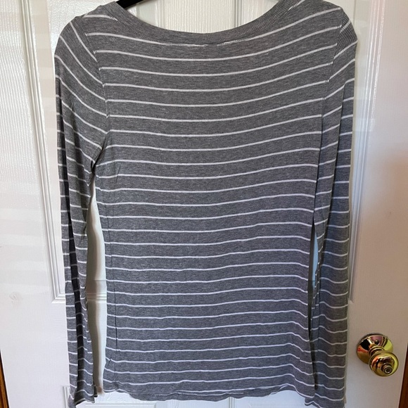 Cute Top Grey w/White Stripes - Picture 3 of 3